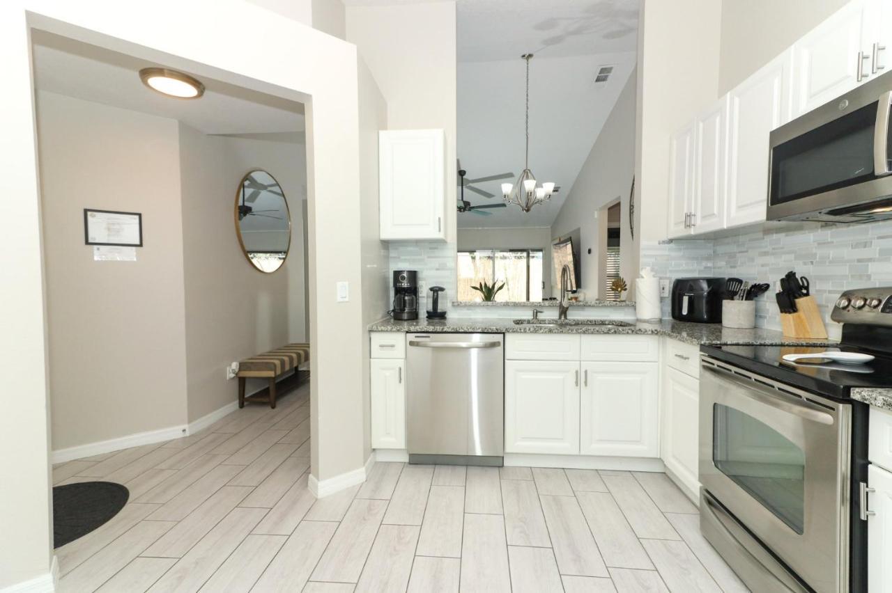 Lilys Stylish Villa Close To Disney Ideal For Long Stays 奥兰多 外观 照片