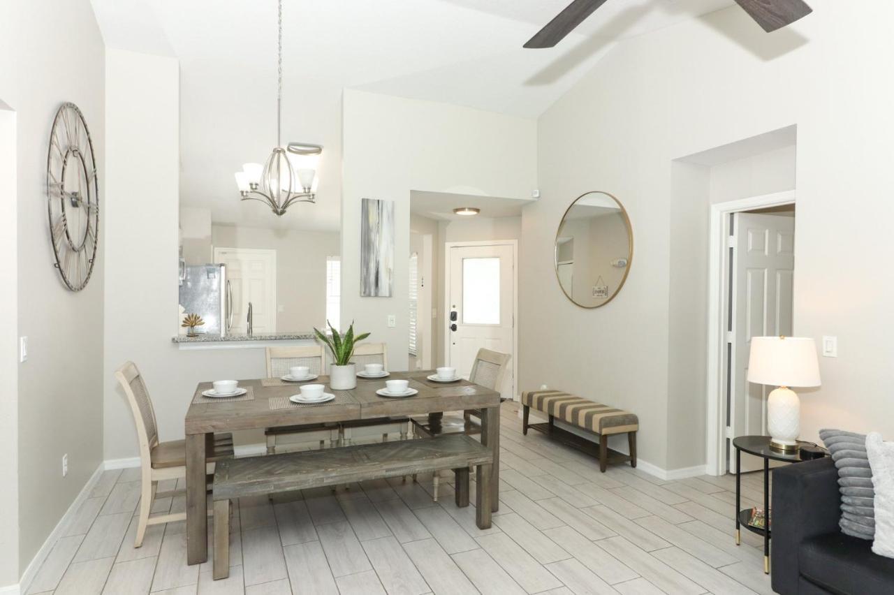 Lilys Stylish Villa Close To Disney Ideal For Long Stays 奥兰多 外观 照片
