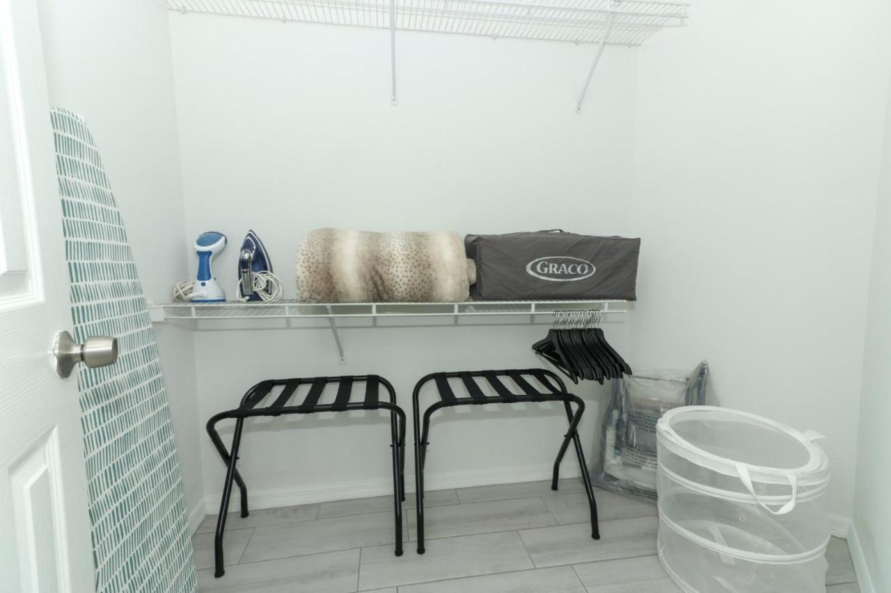 Lilys Stylish Villa Close To Disney Ideal For Long Stays 奥兰多 外观 照片
